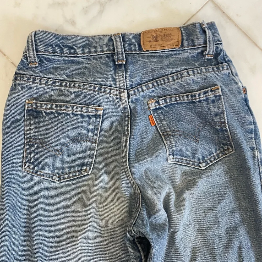 Vintage Levi’s orange tag denim jeans size 9 (waist 25) medium wash EUC - Picture 8 of 11